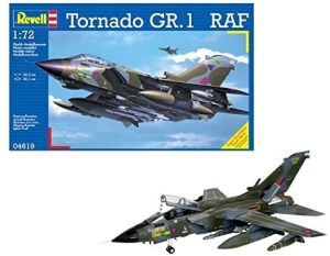 REV04619 - Kampfflugzeug Tornado GR. Mk. 1 RAF zum Zusammenbauen und Lackieren