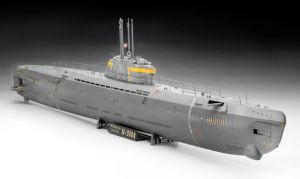 REV05177 - Deutsches Unterseeboot Typ XXI zum Zusammenbauen und Bemalen
