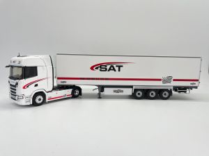 ELI117081 - SCANIA R450 4x2 mit 3-Achs-Kühlanhänger - Transport SAT