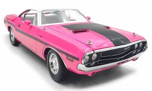 GREEN13699 - 1970 Dodge Challenger R/T Hardtop 440, pink mit weißer Innenausstattung