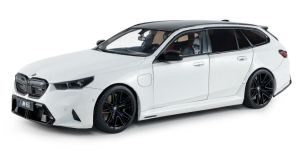SOL1814802 - BMW M5 Touring 2025 Alpinweiß
