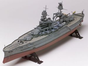 REV10302 - USS Arizona Battleship zum Zusammenbauen und Bemalen