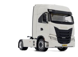 MAR2231-01 - IVECO S-Way 4x2 weiß
