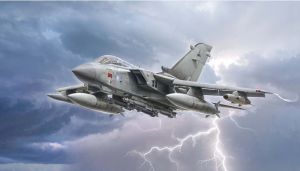 ITA2513 - Zusammenbaubares Flugzeug Tornado GR.4 mit Farbe