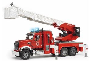 BRU2821 - Feuerwehrauto MACK granit mit Leiter und Wasserpumpe