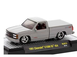 M2M-31500-MJS73 - Chevrolet C1500 SS 454, Baujahr 1991, grau in Blisterverpackung