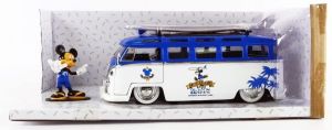 JAD33179 - VOLKSWAGEN Kombi 1963 mit Figurine MICKEY