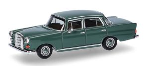 HER420457-004 - Green MERCEDES BENZ 200 Heckflosse
