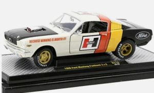 M2M-40300-114A - 1966 Ford Mustang Fastback 2+2, Weiß und Schwarz