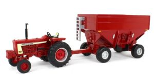 ERT44435 - FARMALL 806 mit Wagenanhänger