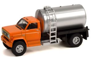 GREEN45140-A - CHEVROLET C-60 4x2 Tank SD TRUCKS im Blister