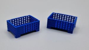 MSM5471/08 - 2 blaue, halbhohe Drahtgitter-Palettenboxen – L. 24 x B. 16 x H. 10,3 mm
