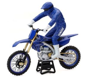 NEW58315 - YAMAHA YZ 450 F mit Fahrer