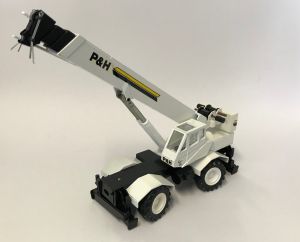 CON2075/02 - P&H Century II All-Terrain-Kran White Edition
