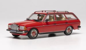 IXOCLC694N.22 - Mercedes-Benz 200T S123, Baujahr 1979, Rot
