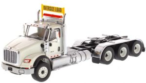 DCM71007 - INTERNATIONAL HX620 Day Cab Tridem weiß