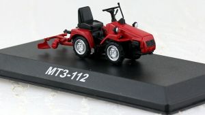 G1825113 - BELARUS MTZ-112 1986-1992 mit Bodenwerkzeug