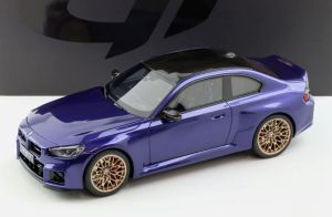 GT552 - BMW M2 CS 2025 Samtblau und Lila