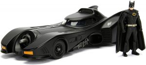 JAD98260 - BATMOBILE 1989 mit Batman-Figur enthalten