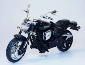 MMX76205-G - YAMAHA Road Star Warrior 2002 Schwarz