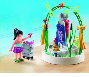 PLAY5489 - Podium mit Stylistin - 70 Stück