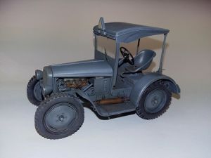PLS485 - HANOMAG RL-20 als Bausatz zum Zusammenbauen und Lackieren