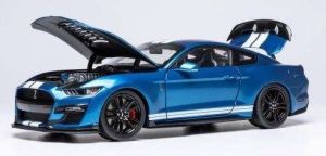 IXO18RDC244-FO - FORD Mustang Shelby GT500 2022 Blau und Weiß