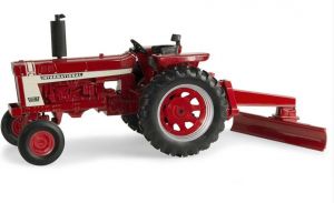ERT44084 - INTERNATIONAL Hydro 70 mit Klinge