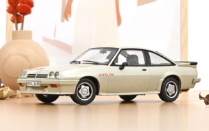 NOREV183307 - OPEL Manta GSi 1987, Platin-Metallic