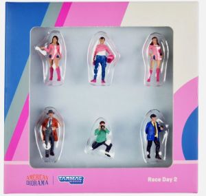 T64F-001-PK - 6 Figuren – Renntag