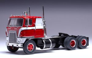 IXOTR219.22 - INTERNATIONAL Transtar COE 6x4 1976 Rot und Weiß