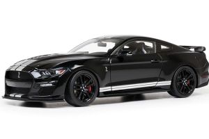 IXO-U18RDC002-FO - FORD Mustang Shelby GT500 2022 Schwarz mit Streifen Weiß