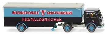 WIK051324 - MERCEDES 4x2 mit Kastenanhänger 1 Achsen FREYALDENHOVEN
