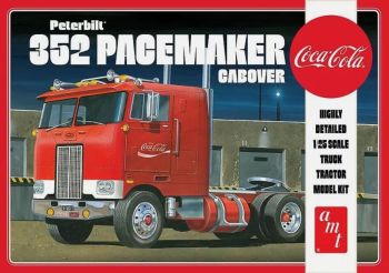 AMT1090/06 - PETERBILT 352 Pacemaker Cabover 6x4 COCA COLA zum Zusammenbauen und Lackieren