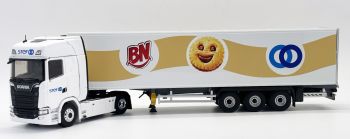 ELI118115 - SCANIA 770 S V8 4x2 mit Kühlkoffer Anhänger 3 Achsen - BN - STEF