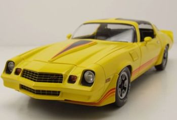 GREEN13690 - 1980 Chevrolet Camaro Z28 mit gelbem Schiebedach und roten Streifen