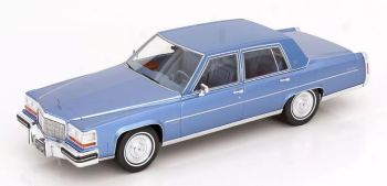 MOD18252 - CADILLAC Fleetwood Brougham 1982 Hellmetallicblau