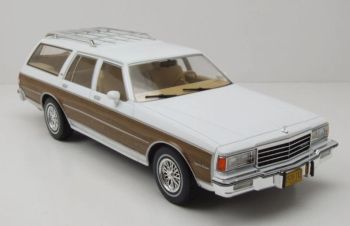 MOD18475 - Chevrolet Caprice Kombi, Baujahr 1985, Weiß und Braun