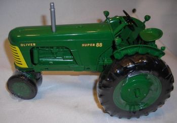 SCT251 - OLIVER SUPER 88 Maßstab: 1/16