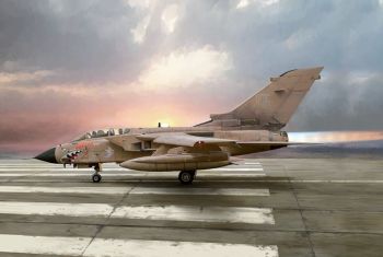 ITA1384 - Kampfflugzeug Tornado GR.1 RAG zum Zusammenbauen und Bemalen