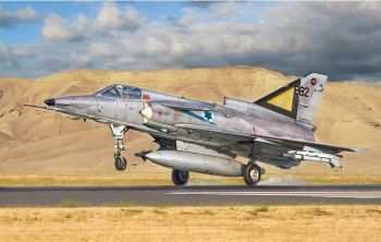 ITA1408 - Kfir C.2/C.7 Kampfflugzeug zum Zusammenbauen und Lackieren