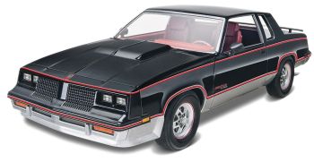 REV14317 - HURST Oldsmobile 1983 zum Zusammenbauen