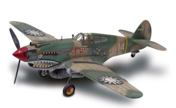 REV15209 - P-40B Tiger Shark Flugzeug zum Zusammenbauen