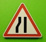 MCD-015 - Straßenverengungsblech von links – als Bausatz – Pfosten nicht enthalten