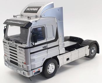 RK180103 - SCANIA 143 Streamline 1995 Silber