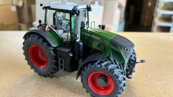 CW0222 - FENDT 940 vario avec pneus TRECKERLE