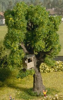 NOC21766 - Baum mit Hütte 10 cm