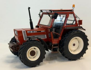 ROS30255 - FIAT 65-90 DT 4WD Komfortkabine – Limitiert auf 500 Stück.