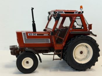 ROS30256 - FIAT 65-90 2WD Super-Komfortkabine – Limitiert auf 500 Stück.