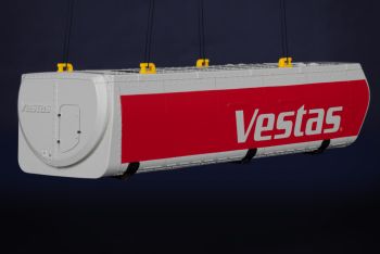 IMC33-0205 - Turbine rot und weiß VESTAS